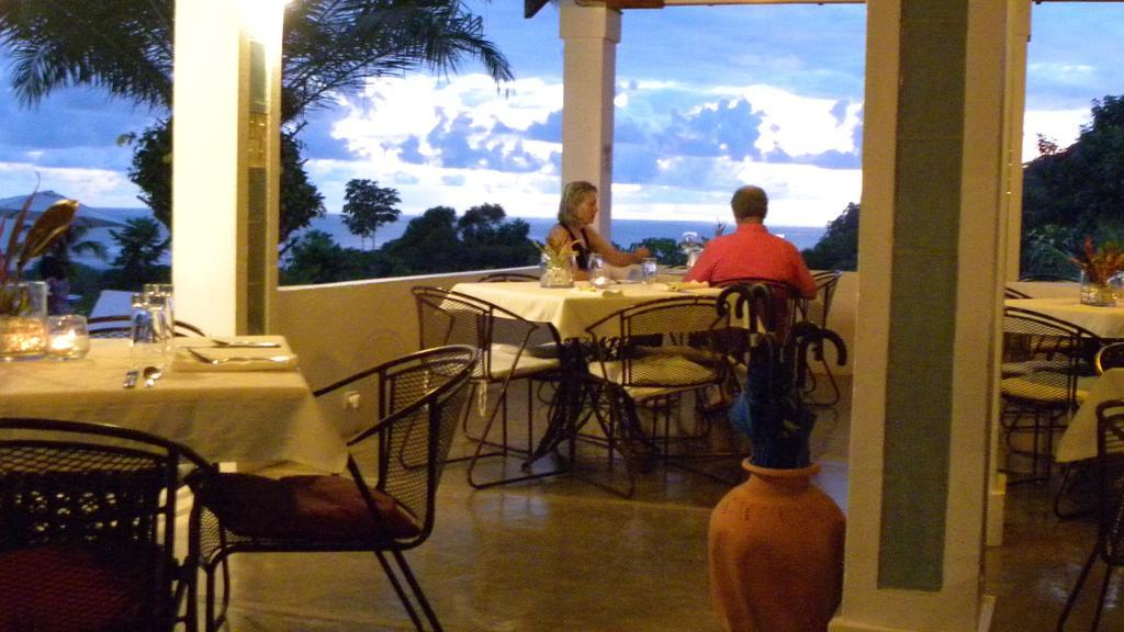 Hotel Lookout Playa Tortuga Ojochal Exterior photo