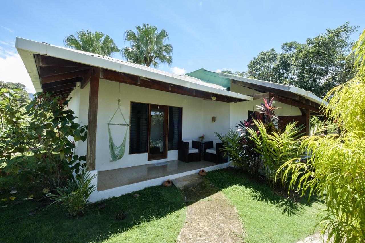 Hotel Lookout Playa Tortuga Ojochal Exterior photo
